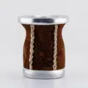 Mate calabaza forrado en cuero de carpincho con doblo virola y cocido en tiento