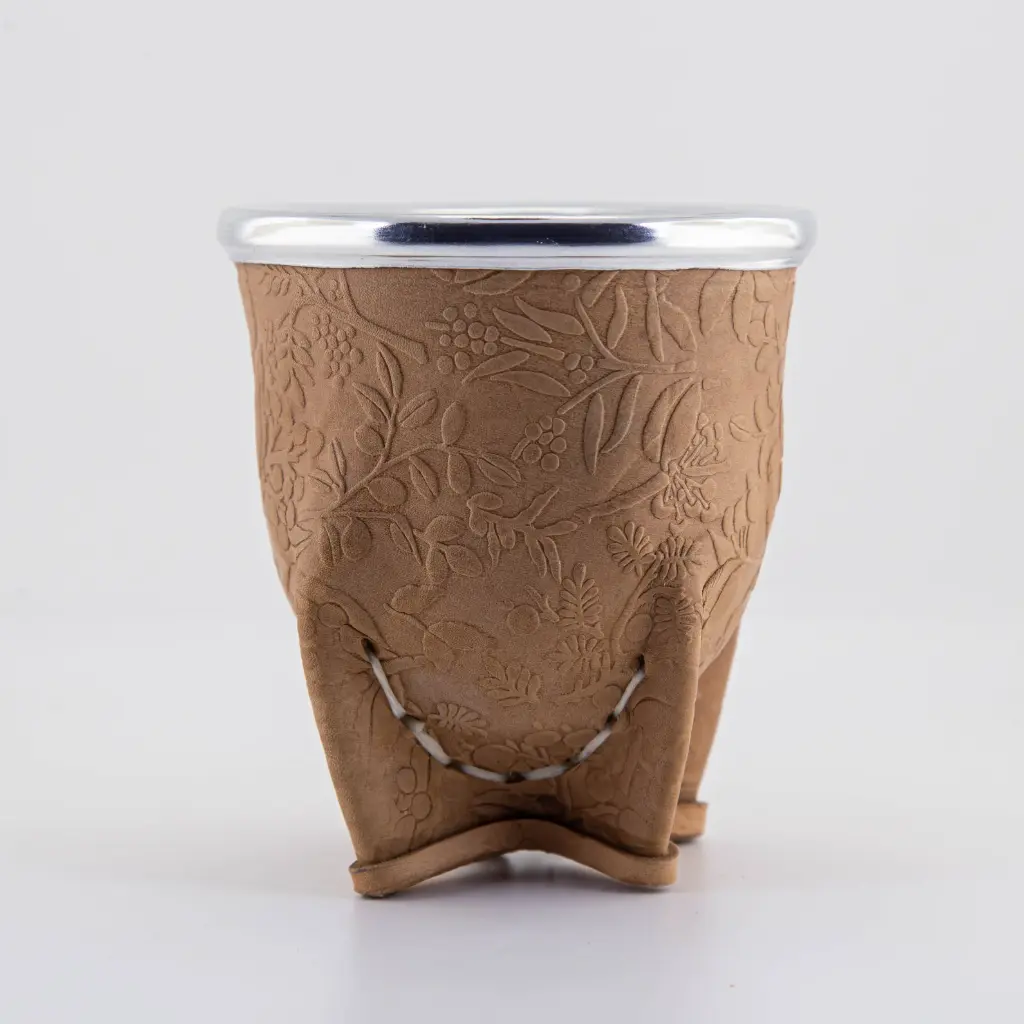 Mate de vidrio forrado en cuero vaqueta liso o tallado