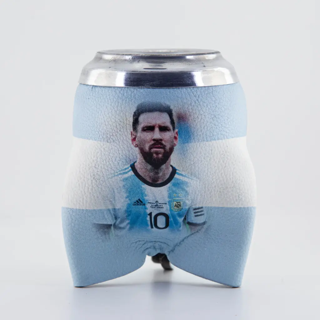 Mate uruguayo estampado con interior de acero o aluminio