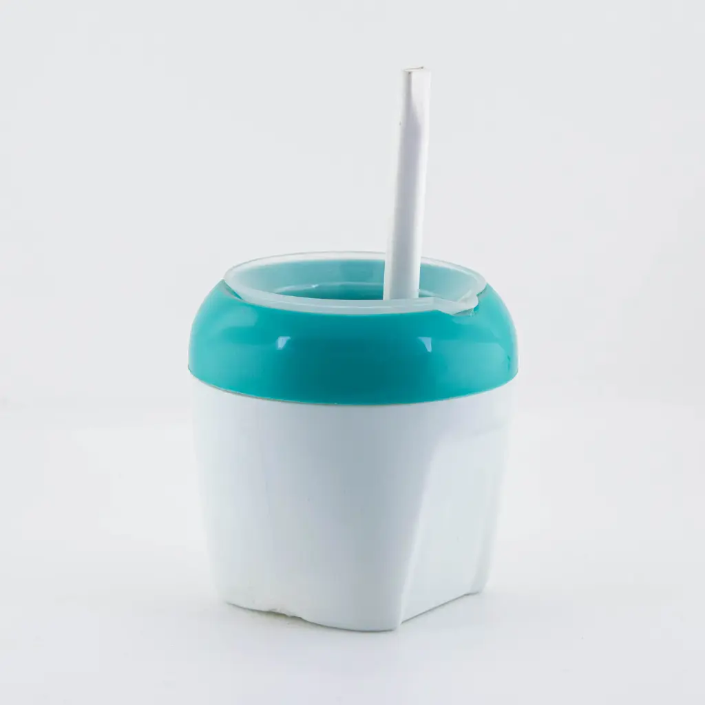 Mate plastico con bombilla eco