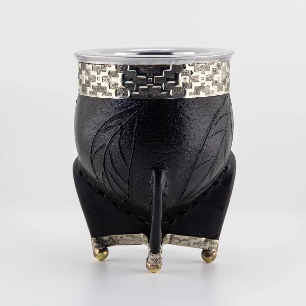 art. m003 Mate Imperial de cuero tallado calabaza con virola y doble fleje de alpaca con bolitas (pie y cuello) (Negro)